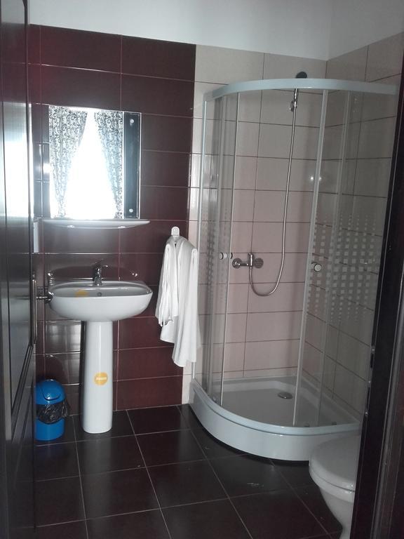 Pensiunea Drumul Voievozilor Arefu Exterior foto